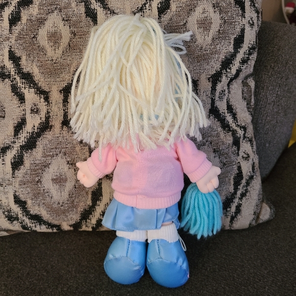 Set of Precious Moments Dolls - Picture 3 of 8